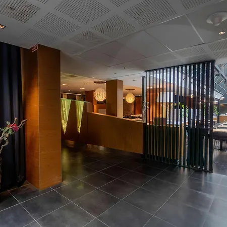 Radisson Blu Royal Hotel, Szálloda 4*