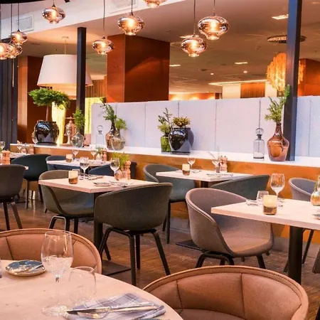 Radisson Blu Royal Hotel, Hotel 4*