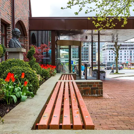 Radisson Blu Royal Hotel, Hotell 4*