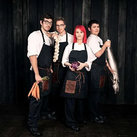 래디슨 블루 로열 호텔, 4*